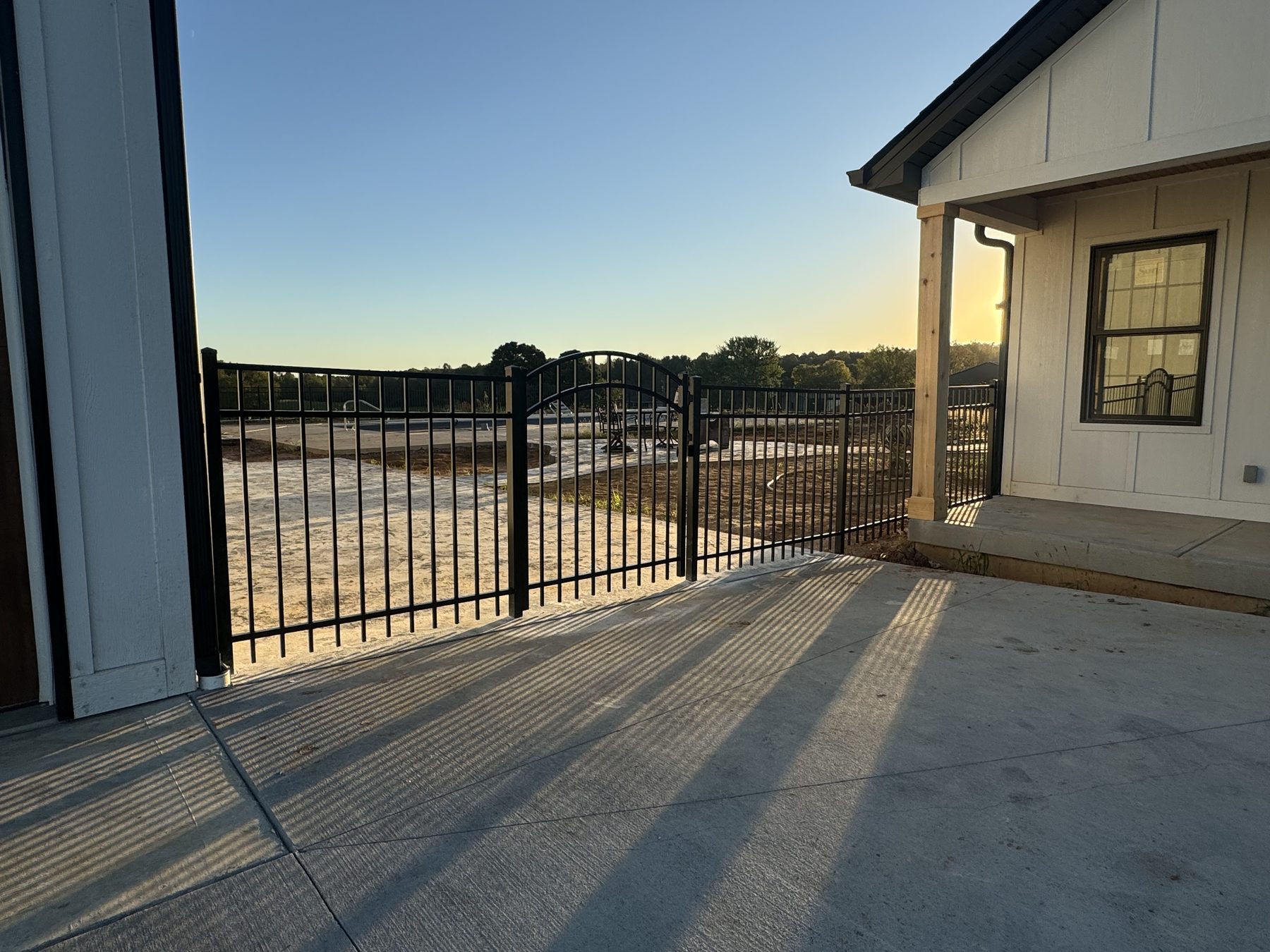 Ornamental aluminum fence install — S&S Fencing project 8
